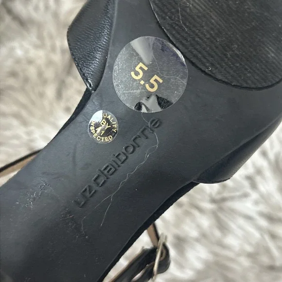 Liz Claiborne Buckle Strappy LC HARA Heel Shoe 5.5 Black Pointed Toe Minimalist - Picture 9 of 10